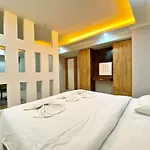 Senbol Suit Hotel
