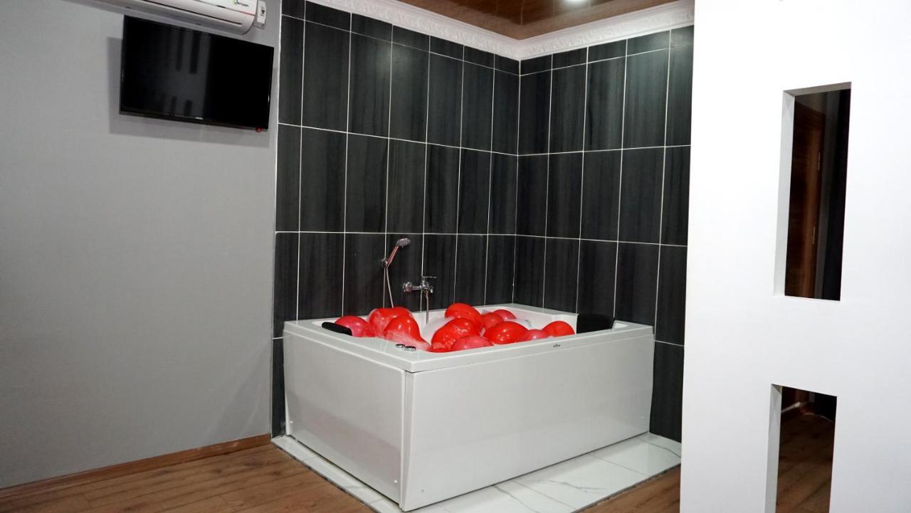 Couette-café Senbol Suit Hotel